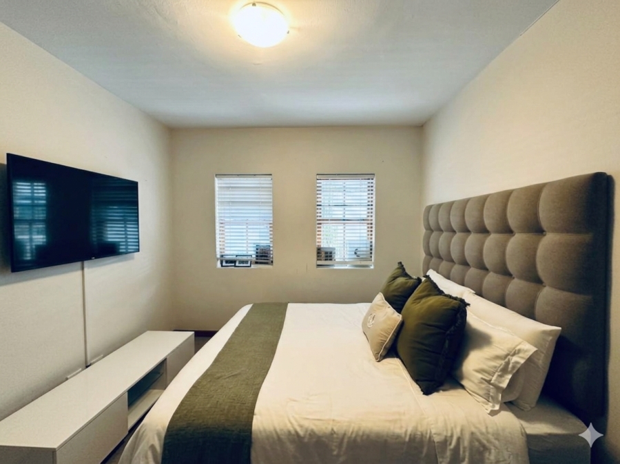 2 Bedroom Property for Sale in Sea Point Western Cape